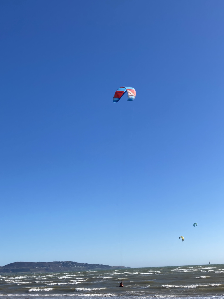 Kite surfing on Dollymount